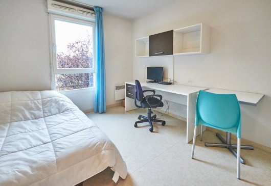 Comfortable furnished Studio