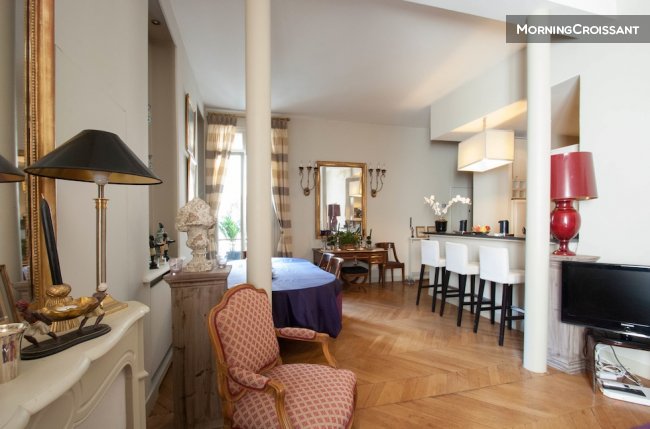 Splendid Flat in Golden Triangle