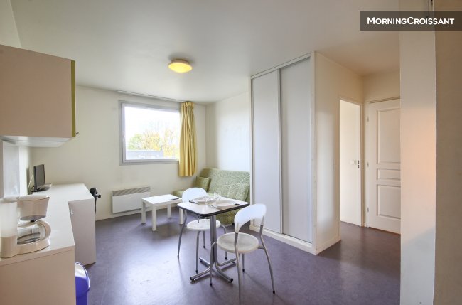 Furnished apartment with parking