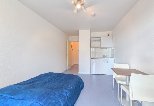 Ideally placed studio