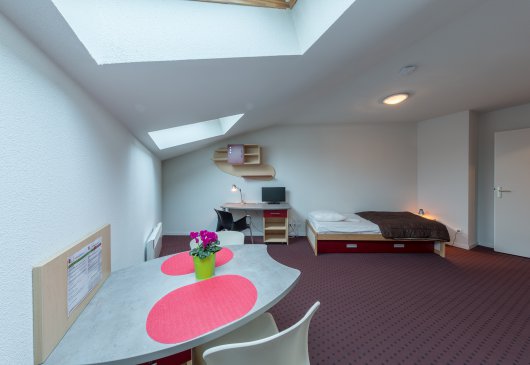 Super full-service studio