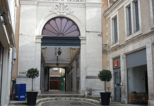 Furnished apartment in city center