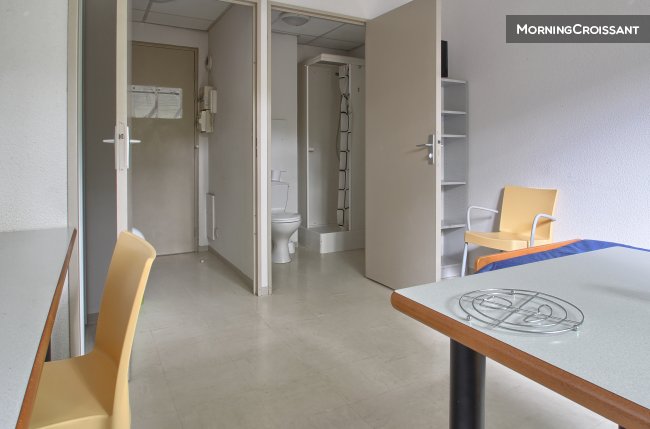 Cheap studio for short term stays