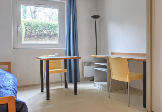 Cheap furnished accommodation