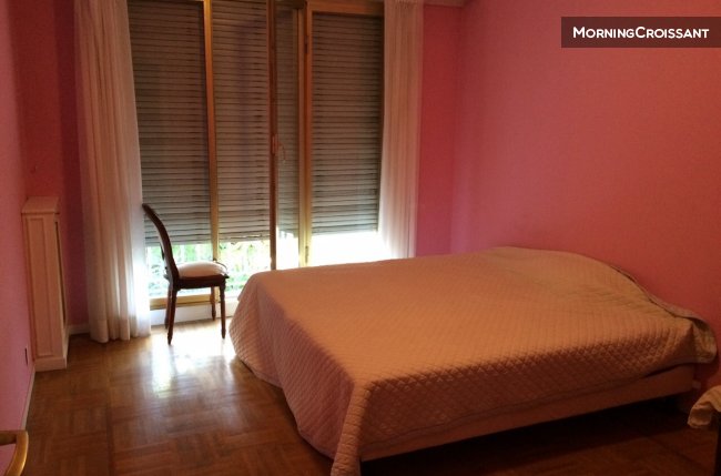 Studio near the Port good standing