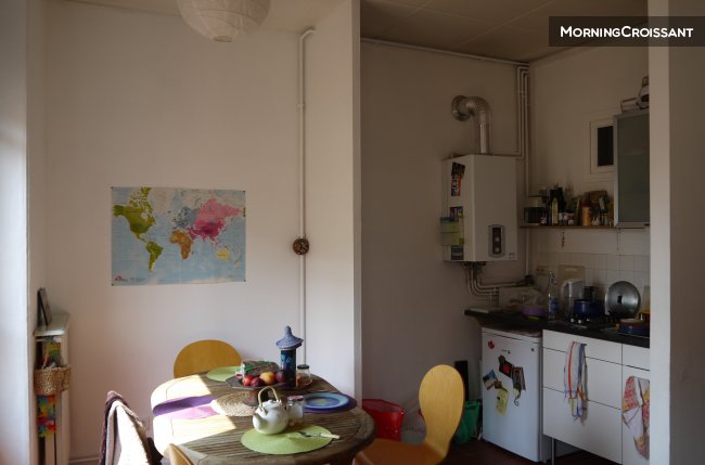 private-quiet and clear room