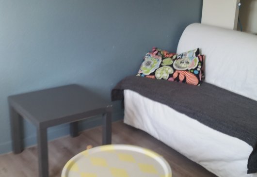 Studio bright and quiet, Center 