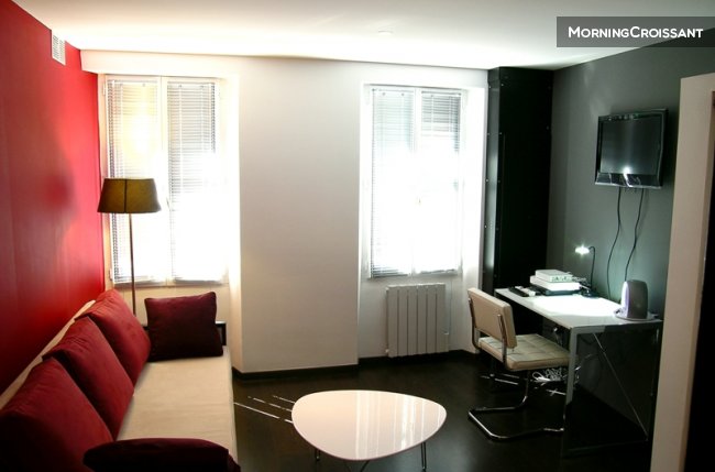 Contemporary studio in Toulouse