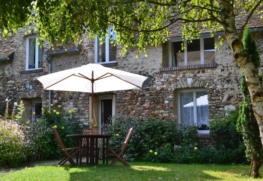 An apartment in the countryside