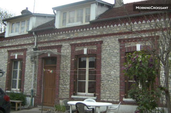 apt F2 in town house