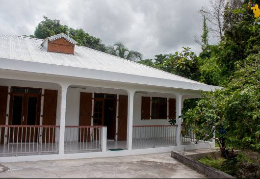 Nice studio furnished in Abymes