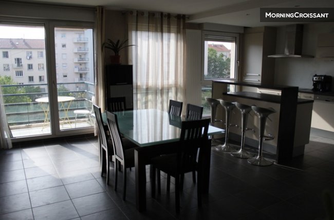 Big flat with hostel 6 person dorm