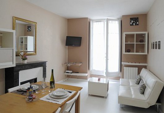 Apartment T2 in Nantes Castle 