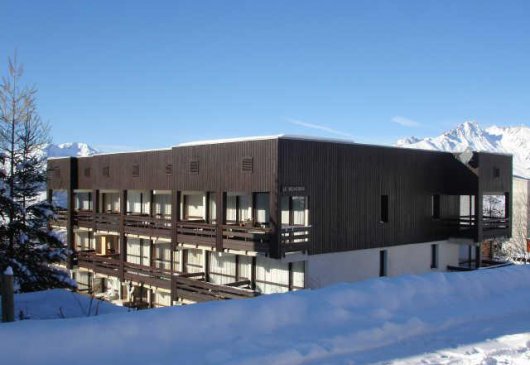 One-room flat at 100 m of the lifts