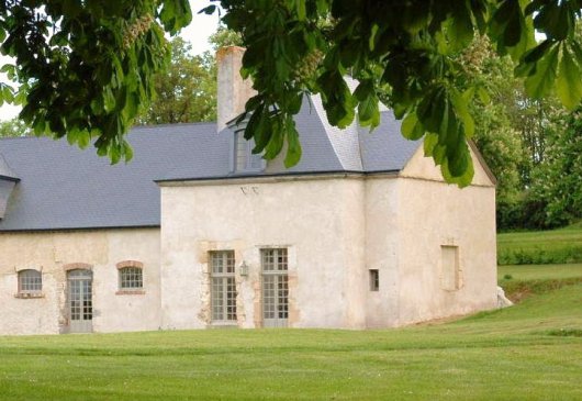 Château de Vaux 200 km from Paris