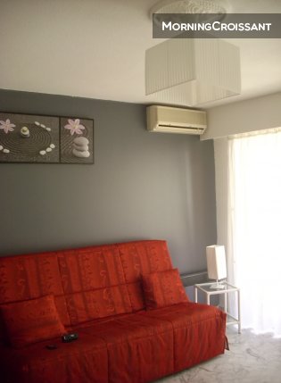 Cannes centre, studio with terrace