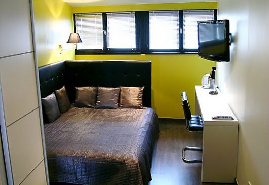 Studio with terrace in city center