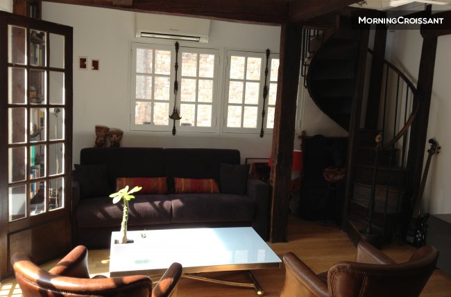 Apartment near montmartre