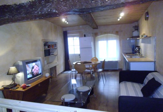 House in Cluny city center 