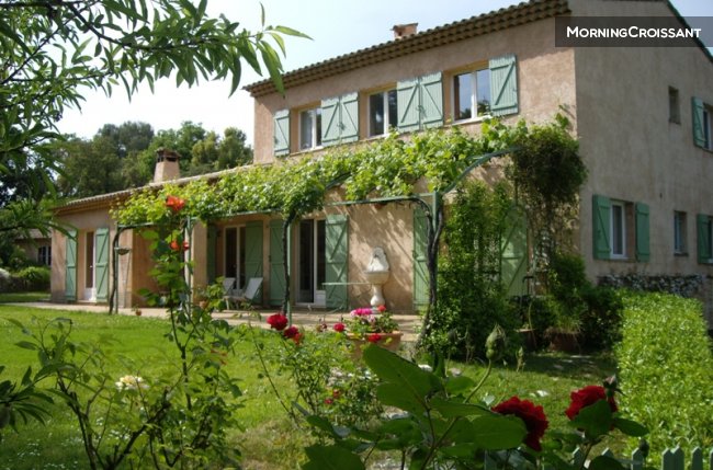  Villa with pool - near Cannes