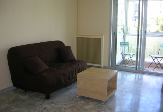 Large studio furnished near the sea