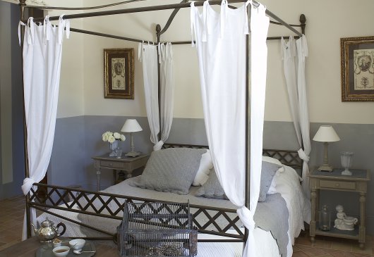 The Romantic Bedroom near Lyon