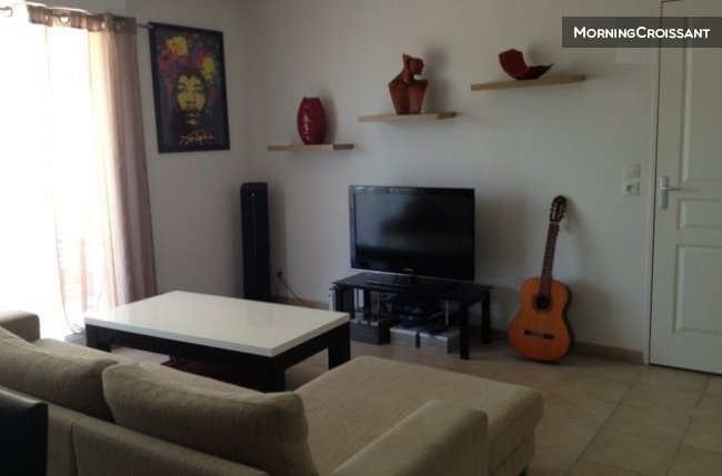 Private room + breakfast Antibes