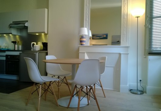 Nice apartment center of Bordeaux