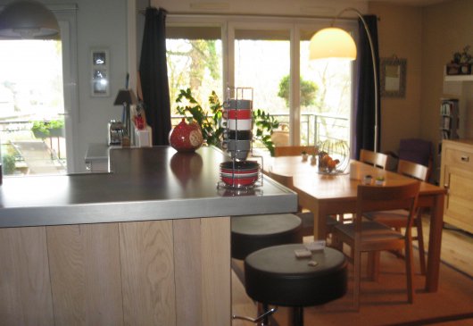 Room comforts 15mn from Paris