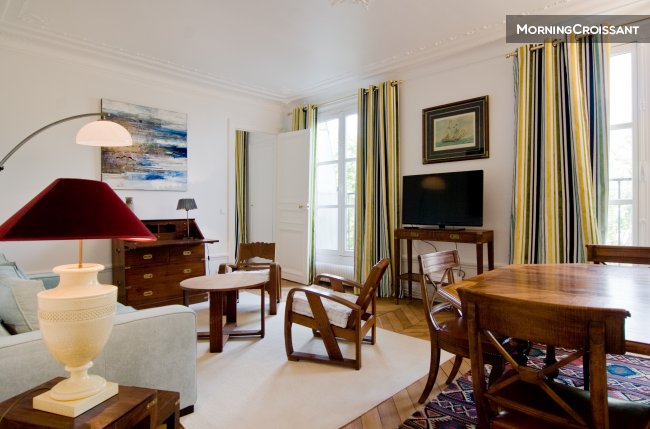 2 Steps away from the Seine and Sai...