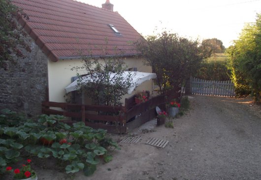 Cottage furnished & comfortable.