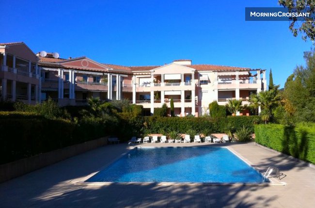 Apartment with swimming pool, terra...