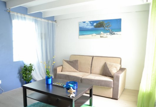 T2 of 38 m 400 m from the beaches