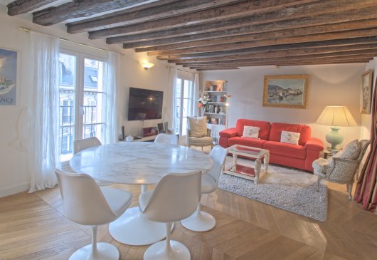 Two bedroom apartment on Left Bank