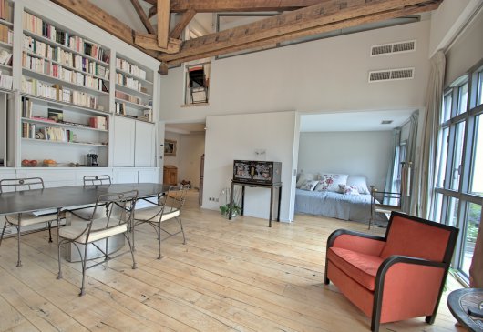 3 bedroom apartment on Left Bank