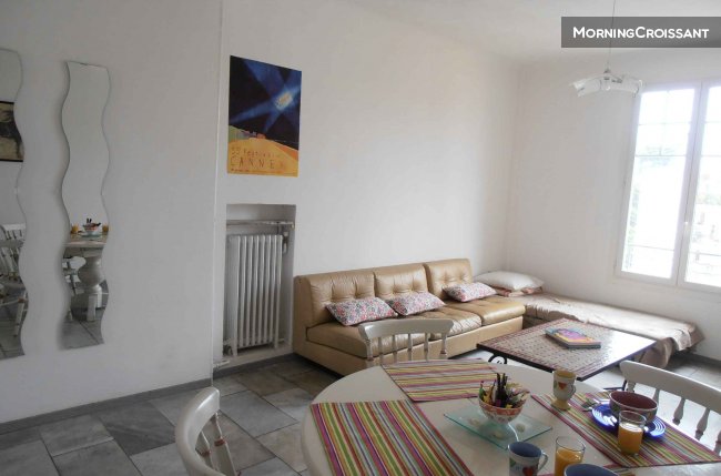 900 sq ft, 2 BR apt close to center