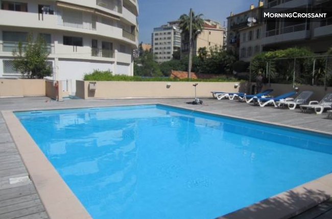 Studio with pool, beachfront