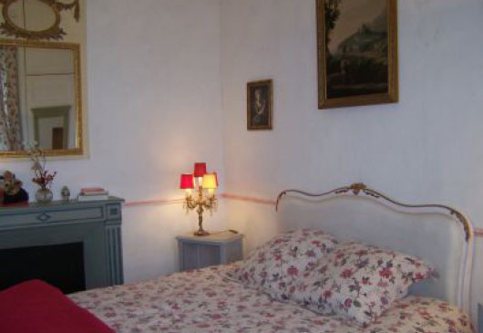 Big room (parking) in a guest house