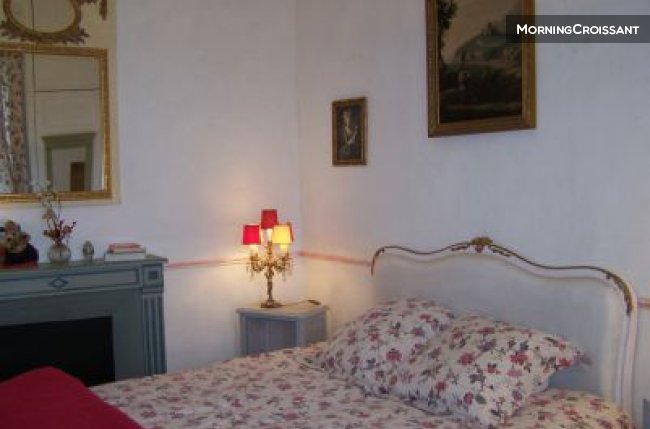 Big room (parking) in a guest house