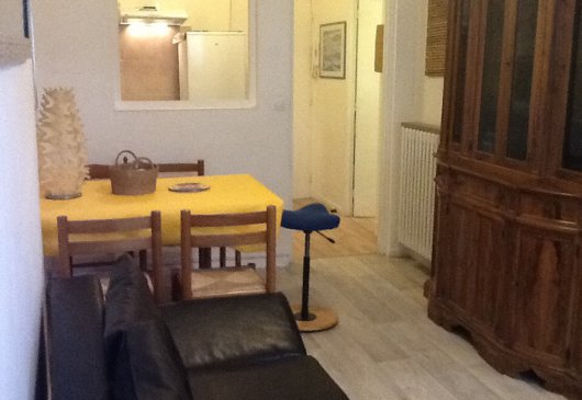 2 parts ideally placed 