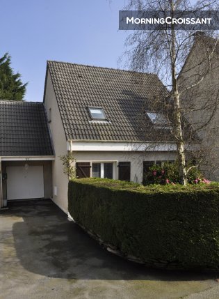 Nice room in Cherbourg