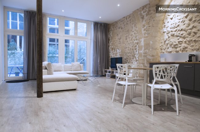 Beautiful Loft Centre with Parking