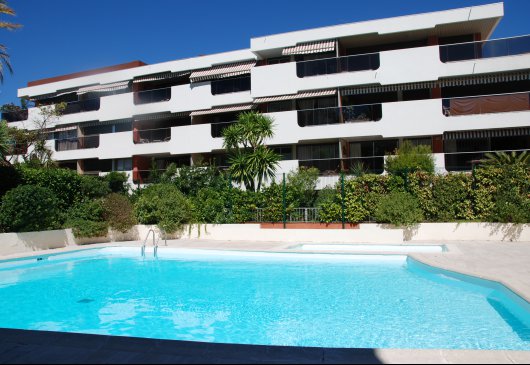 Luxury residence close to beaches