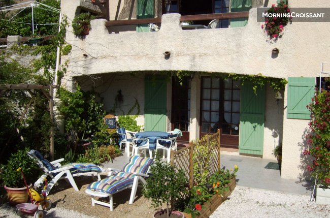 Ground floor villa close to sea