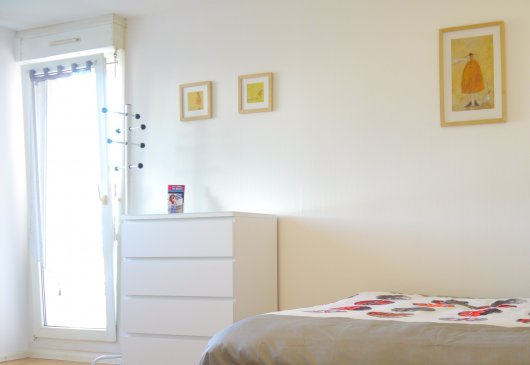 Furnished with balcony close center