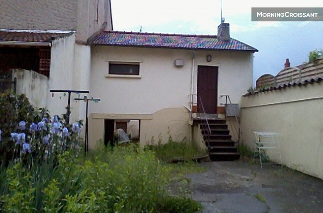 House in whole or half