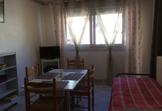 Charming flat close to the sea