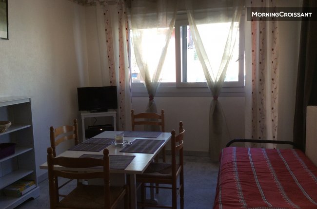 Charming flat close to the sea