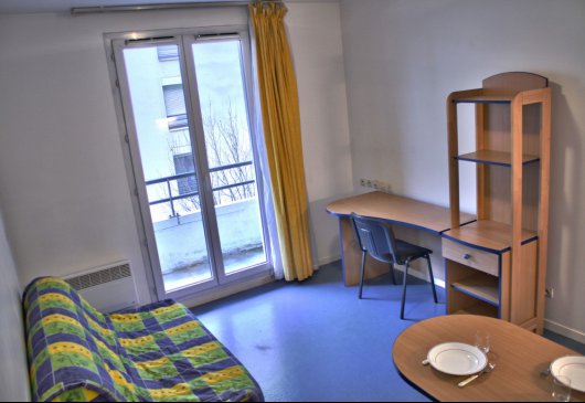 Beautiful studio in Issy