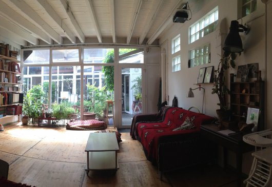 Atypical, near metro, loft home